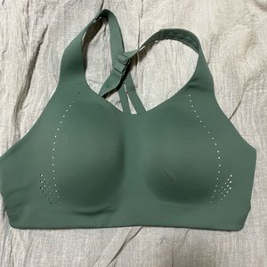 Lululemon airsupport bra green